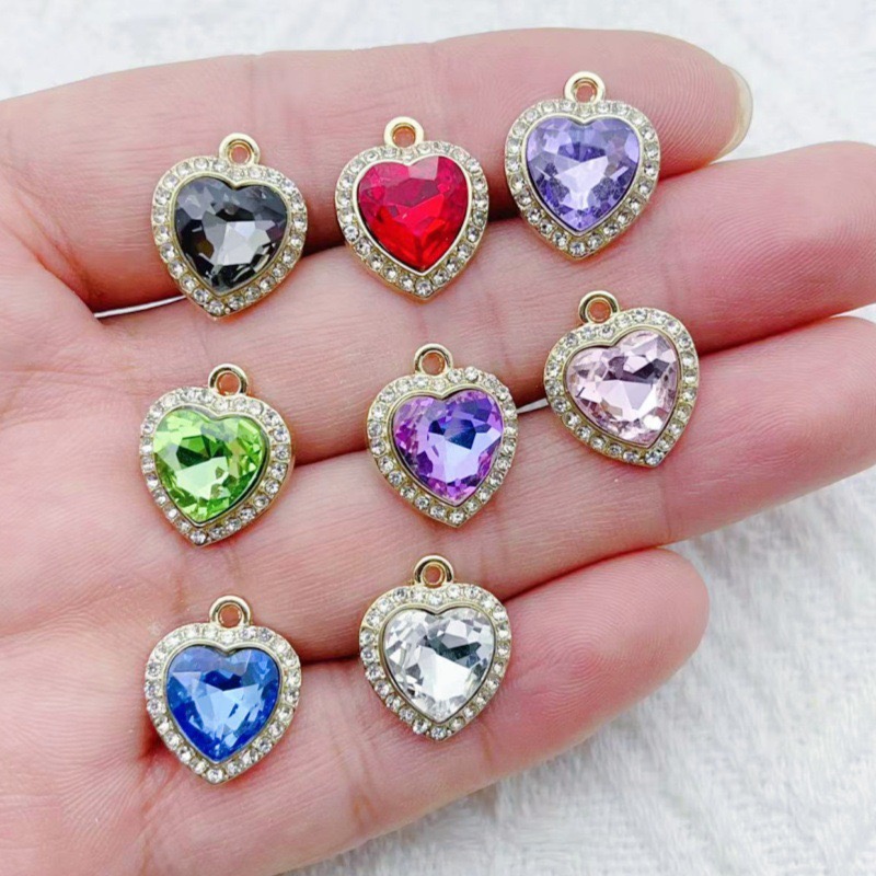 Jewelry Making Earrings - 10個のハート型のカラフルな宝石が象嵌されたペンダント、新鮮なスタイルのDIYジュエリー、ブレスレット、ネックレス、イヤリング作成用アクセサリー