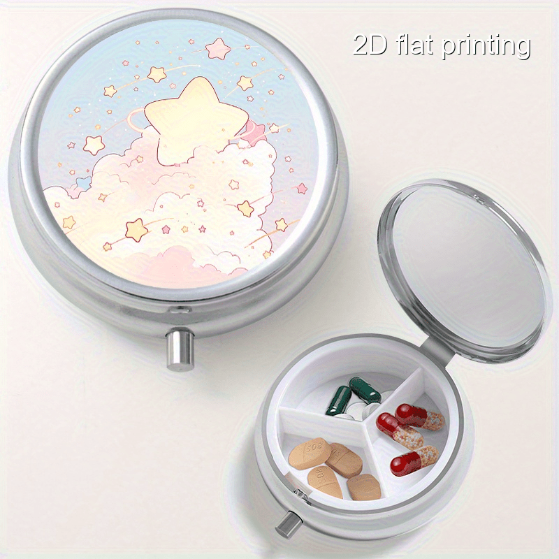 Jewelry Making Store - この一体型の丸い金属製ボックスは、創造的な流星雲のデザインが特徴で、内部には3つのコンパートメントがあります。 このミニポータブルメタルボックスは、ビタミンや栄養補助食品の保管に最適で、家庭、アウトドア、旅行での使用に理想的です。 装飾品、イヤリング、ジュエリーの整理や保管にも使える多機能収納ボックスでもあります。