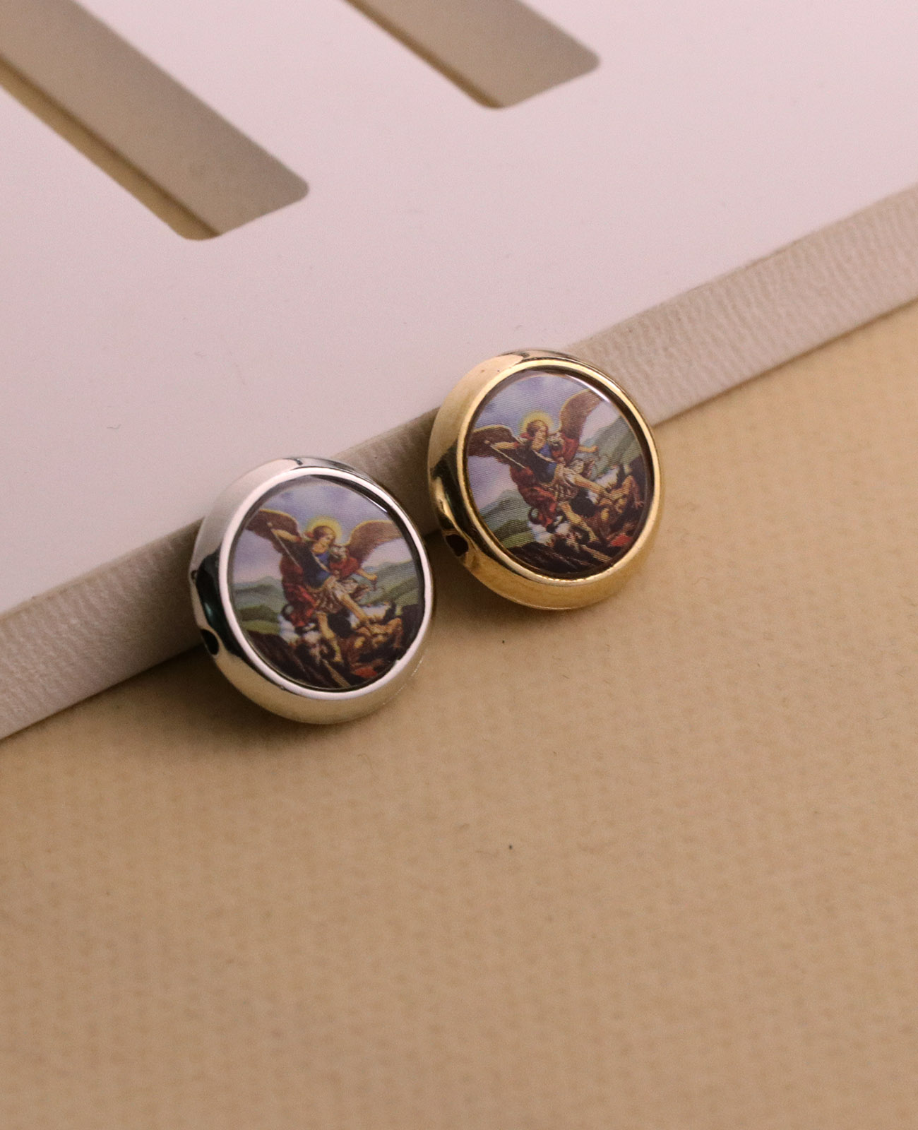 20 個ラウンド大天使聖ミカエルアイコンルースビーズ聖ミカエ - Jewelry Making Michaels のレビューと価格