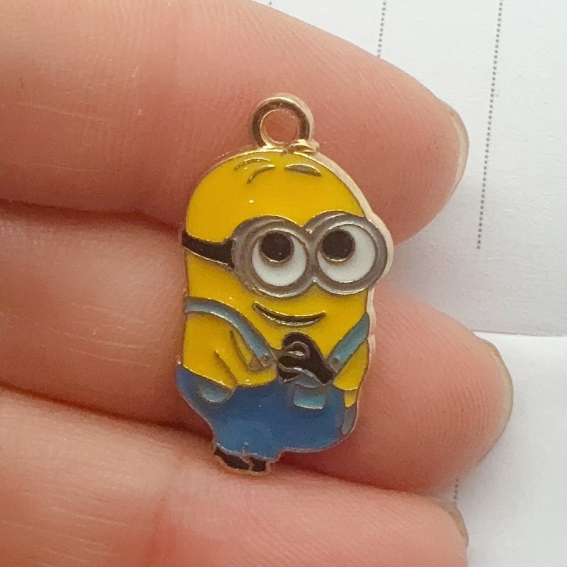 10個入り合金製ドリップオイル漫画ペンダント、DIYジュエリ - Jewelry Making Earrings のレビューと価格