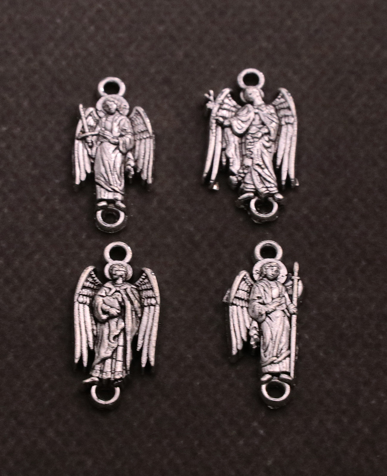 4 個大天使メダルクリスチャン保護聖ミカエルガブリエルラファ - Jewelry Making Michaels のレビューと価格