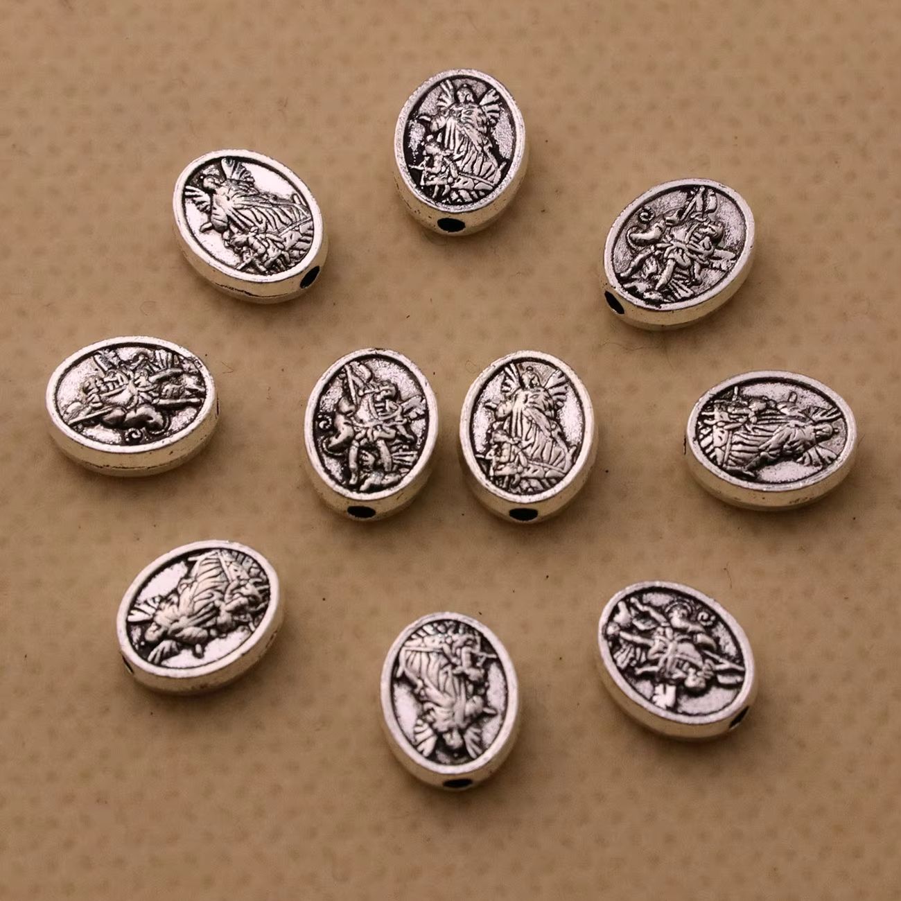 50 個小さな大天使ルースビーズコネクタ聖ミカエル十字軍シー - Jewelry Making Michaels のレビューと価格