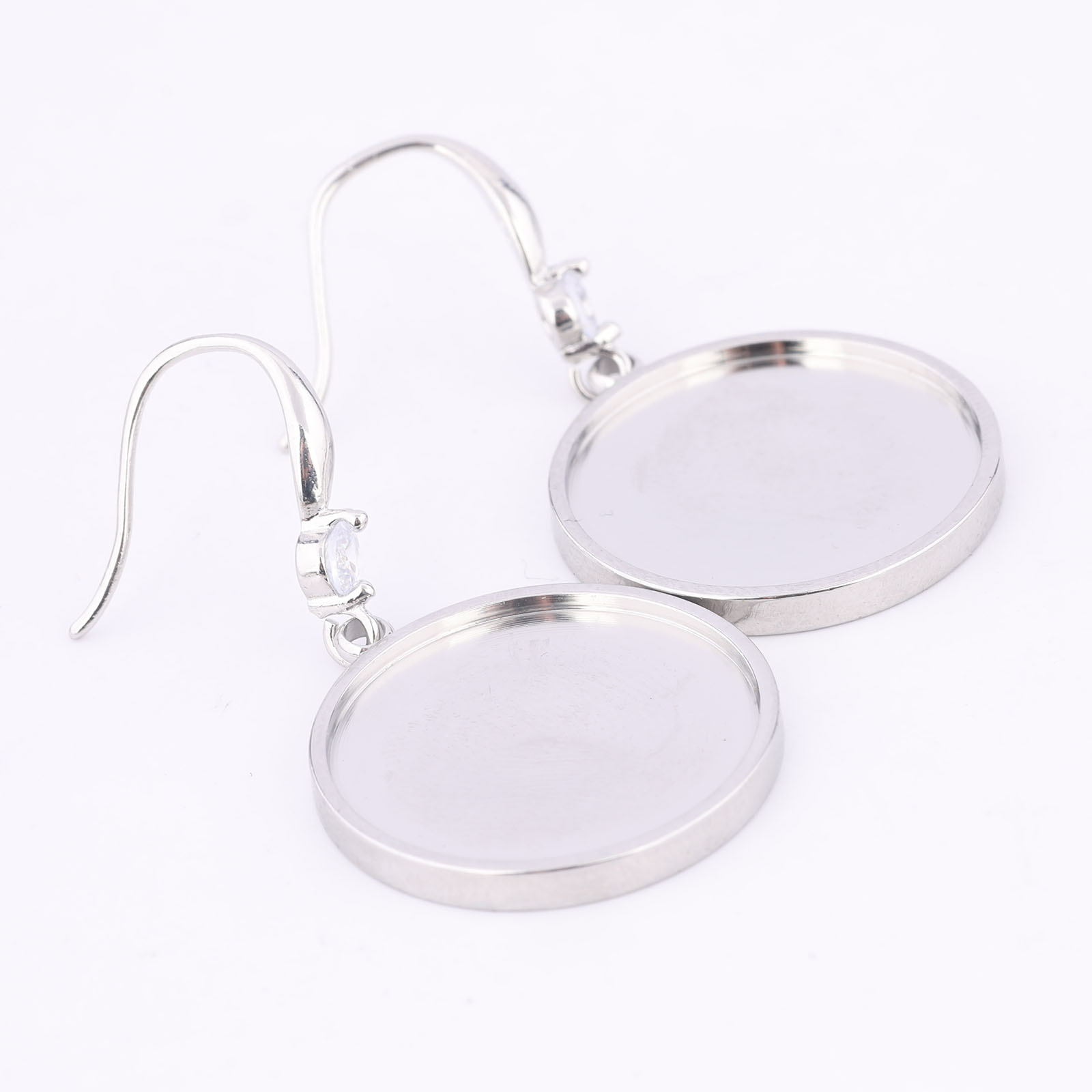 6個入り ステンレス製 20mm カボションイヤリングベゼル - Jewelry Making With Stones のレビューと価格